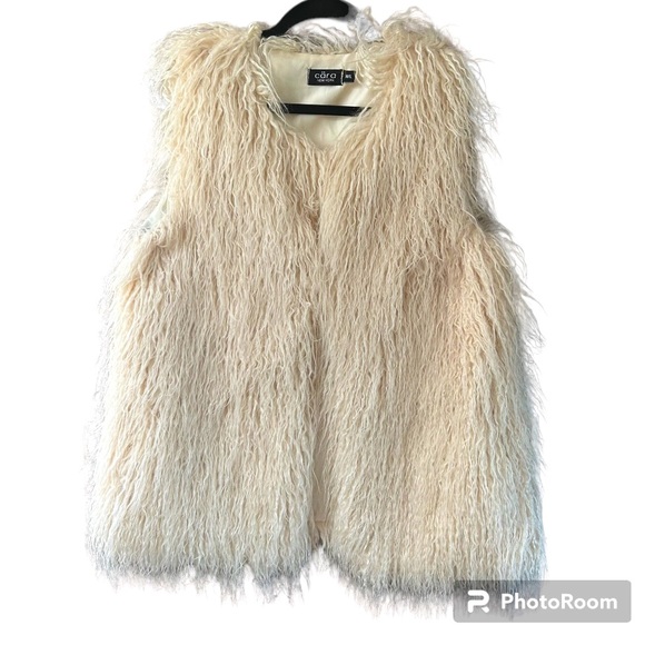 Cara New York Jackets & Blazers - Cara New York Women’s Vest Gilet M/L Cream Shaggy Faux Fur Lined EUC